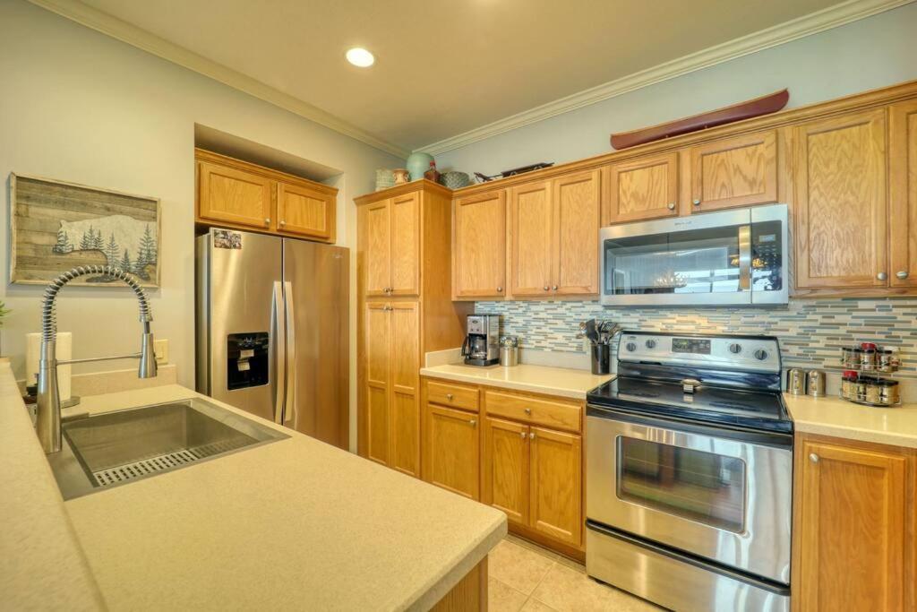 Bucket List Views Sugar Mountain Private Condo - 2Bed, 2Bath, Sleeps 6, Panoramic Views Of Mountains From Large Deck, Short Drive To Shopping, Restaurants, Cafes & Banner Elk Town Bagian luar foto