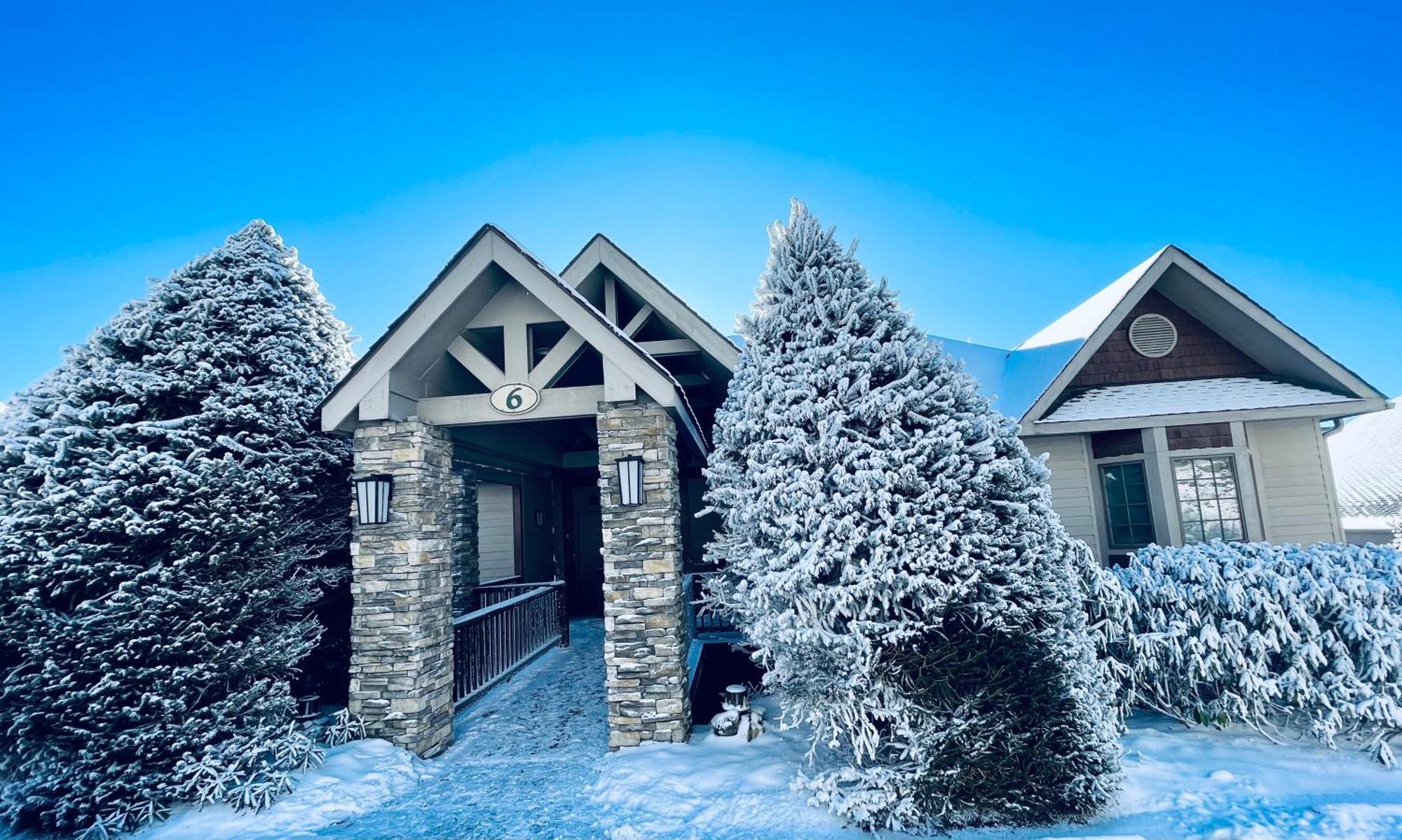 Bucket List Views Sugar Mountain Private Condo - 2Bed, 2Bath, Sleeps 6, Panoramic Views Of Mountains From Large Deck, Short Drive To Shopping, Restaurants, Cafes & Banner Elk Town Bagian luar foto